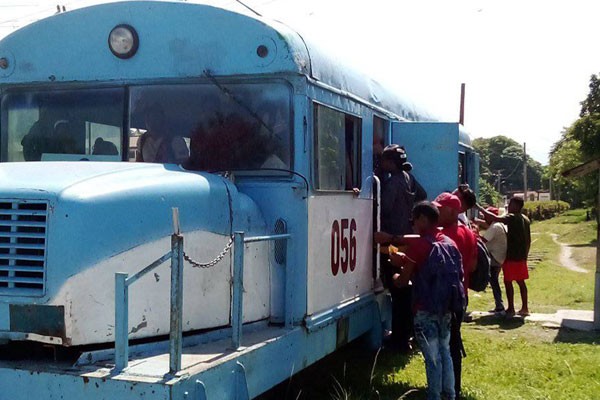 Empleo de ferrobús en la transportación de pasajeros en zonas rurales de Holguín.