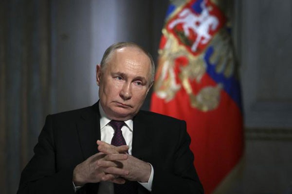 Mandatario ruso y candidato independiente, Vladimir Putin.