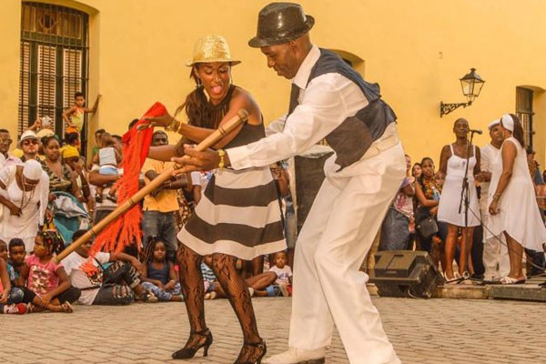 Bailes populares de Cuba.