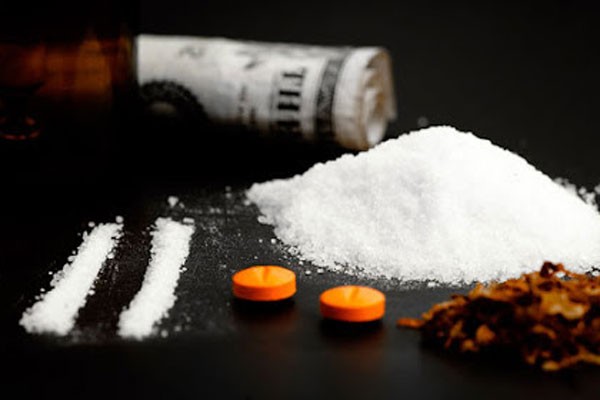 Más de 100 mil estadounidenses murieron por sobredosis de drogas en 2022