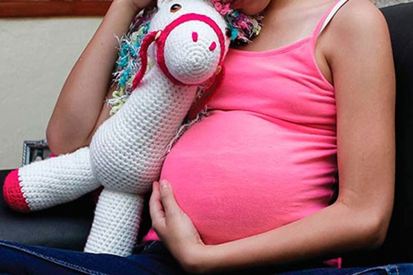 Ante el embarazo en la adolescencia, más prevención 