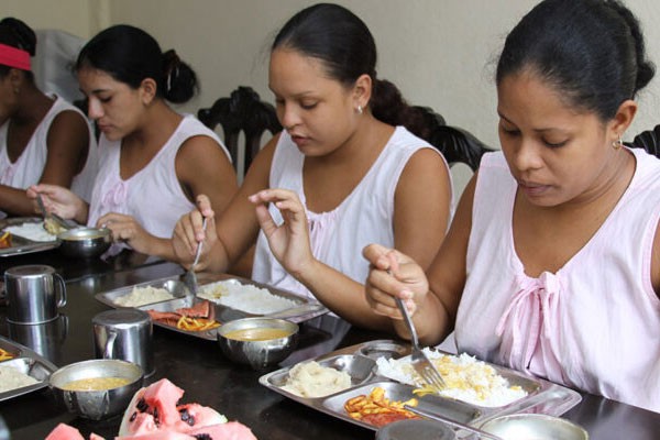 Garantiza municipio de Florida garantías nutricionales a las mujeres embarazadas.
