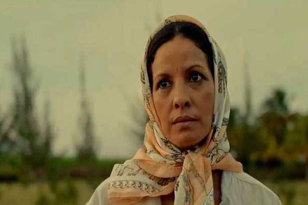 Artista tunera Esnedy Milán radicada en Italia.