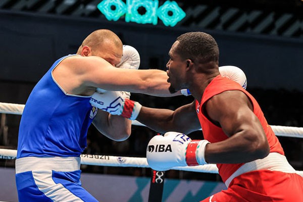 Boxeador cubano Julio César La Cruz.