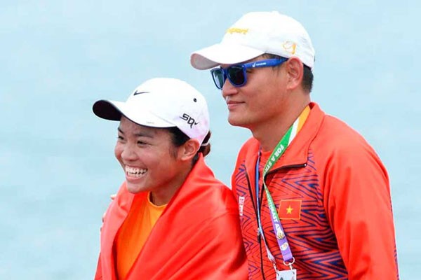 Piragüistas de Vietnam, Nguyen Thi Huong y Pham Thi Hue