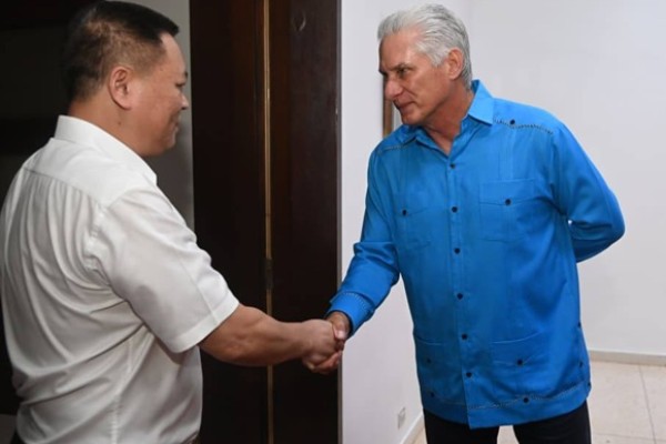 Recibió Díaz-Canel a delegación de empresarios chinos del sector azucarero