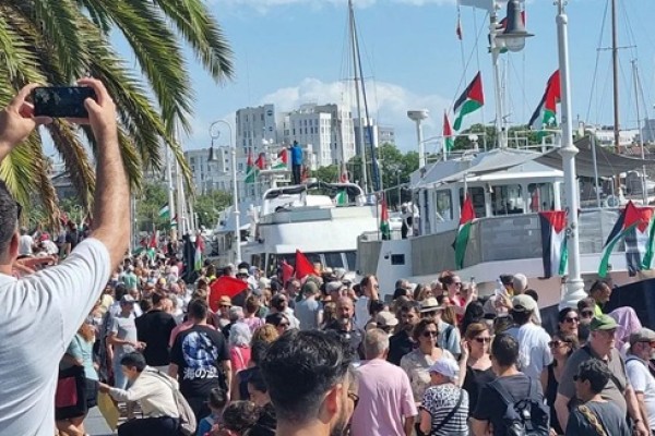 Parte rumbo a Gaza flotilla cargada de ayuda humanitaria que desafía cerco de Israel