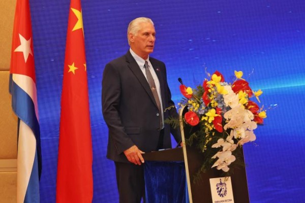 Las puertas de Cuba están abiertas para que las empresas chinas participen activamente en su desarrollo