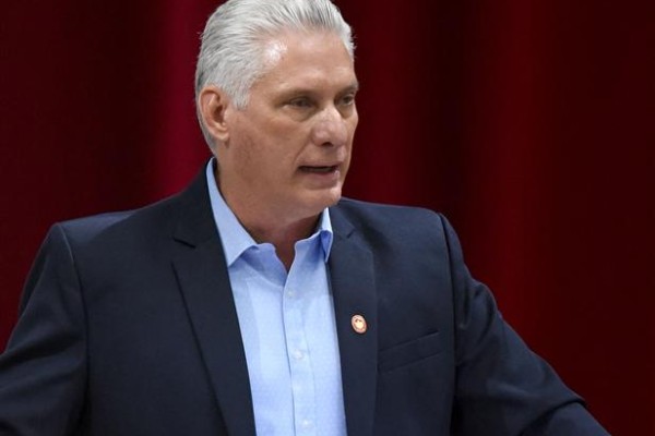 Presidente de Cuba viaja a Laos en histórica visita