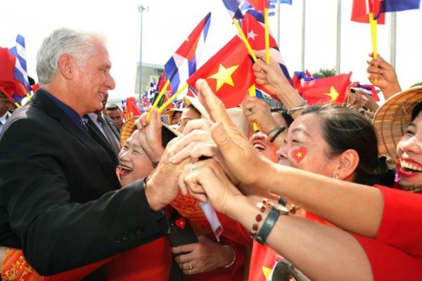 Díaz-Canel: de regreso a Cuba seguimos atentamente situación con la generación eléctrica