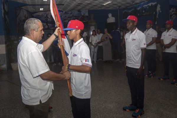 Abanderado equipo cubano al Mundial Juvenil de Baseball5