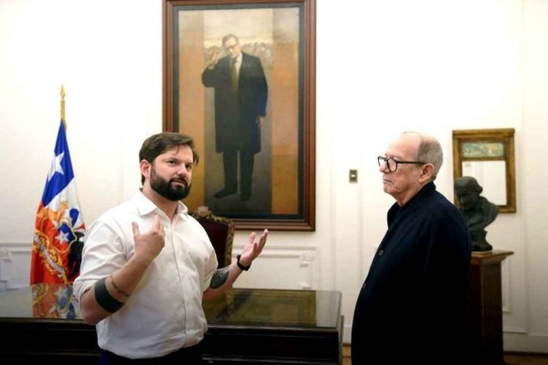 The President of Chile, Gabriel Boric, Receives Silvio Rodríguez at La Moneda 