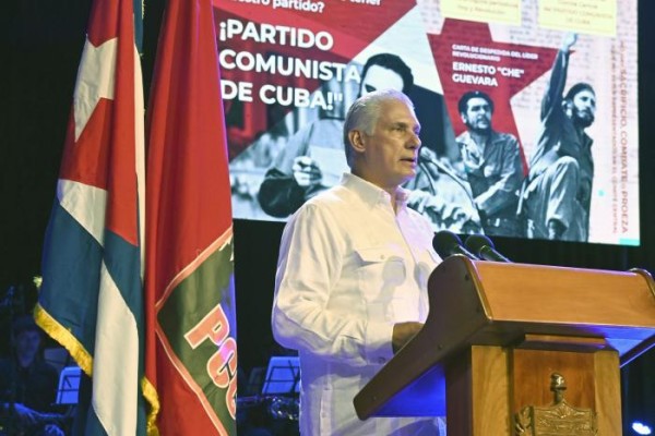 Que sea este aniversario otro llamado a la unidad revolucionaria, a la entrega sin límites y al más profundo compromiso con el pueblo