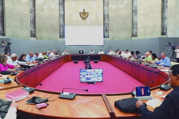 Los problemas de Cuba los tenemos que resolver nosotros, con audacia revolucionaria y creatividad