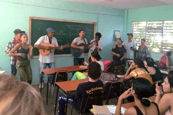 Guaimaro vibrates with art and memory on the eve of Cuban Culture Day.