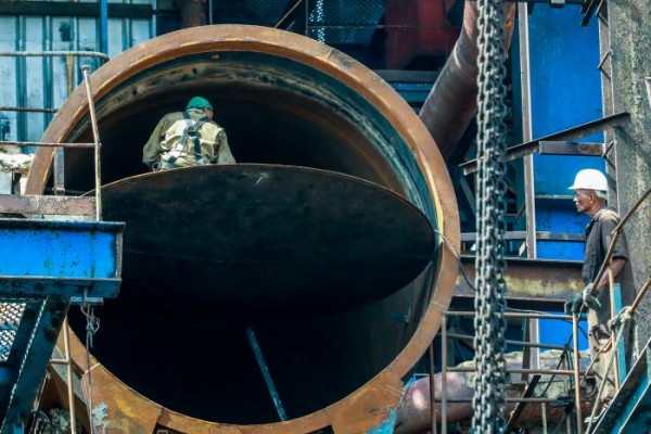 Asume industria de Villa Clara elaboración de partes y piezas para centrales termoeléctricas