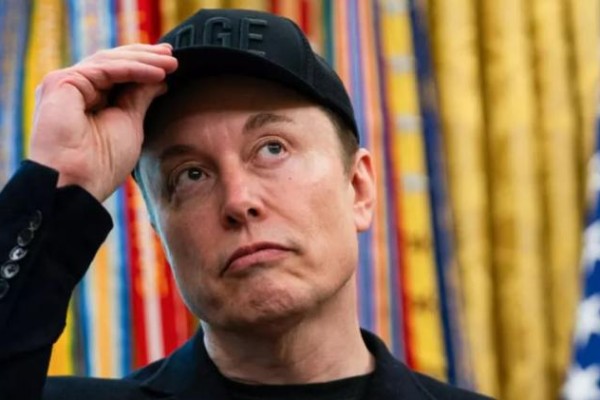Musk lanza Grokipedia para competir con Wikipedia