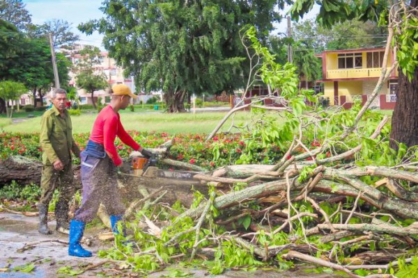 A la recuperación, con la misma unidad que ante el azote del huracán
