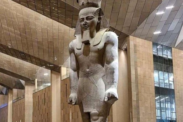 Egipto inaugura el mayor museo de mundo dedicado a una civilización
