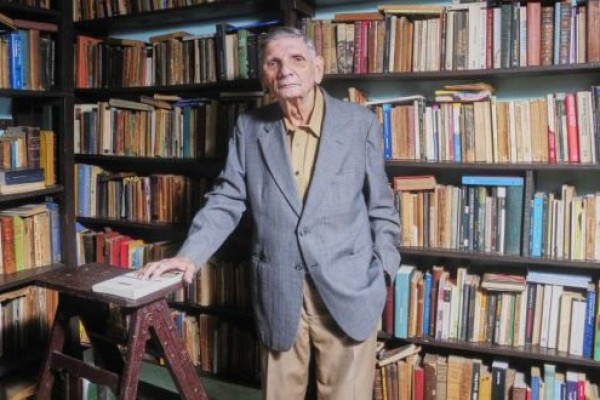 Falleció Julio Travieso Serrano, Premio Nacional de Literatura 2021