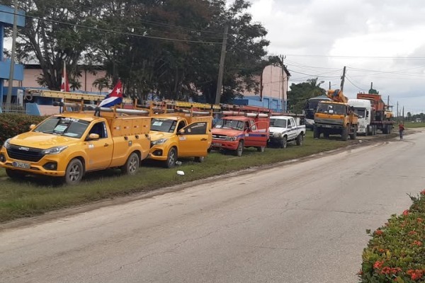 Departure from Camagüey of Electric Contingent in Support of Granma Province 