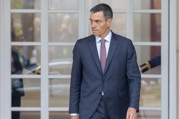 Spain with Sánchez at Summits in Brazil and Colombia