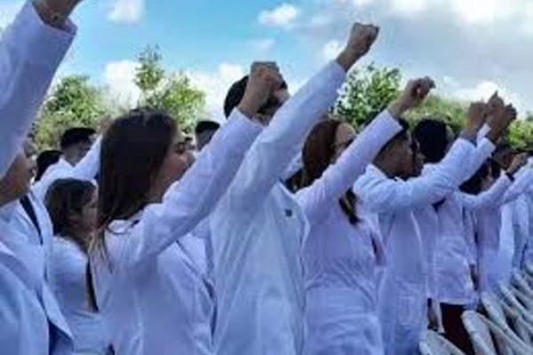 UCMHo Contributes New Graduates to the National Health System