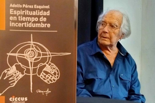 Adolfo Pérez Esquivel Presents His Most Recent Work (+Photos)