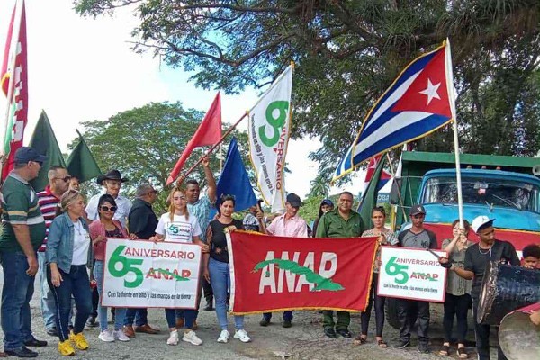A Flag with 65 Years of History (+ Photos )