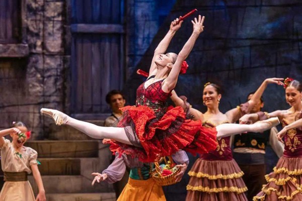 Estrella Marianela Núñez will perform with the National Ballet of Cuba.