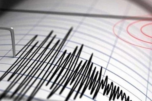 Magnitude 6.7 earthquake shakes Japan and triggers tsunami warning