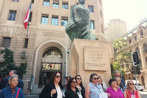 Human Rights Organizations on Alert Over Far-Right Victory in Chile