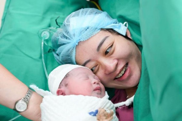 Vietnam ve hito de medicina en nacimiento de primer bebé US-HIFU