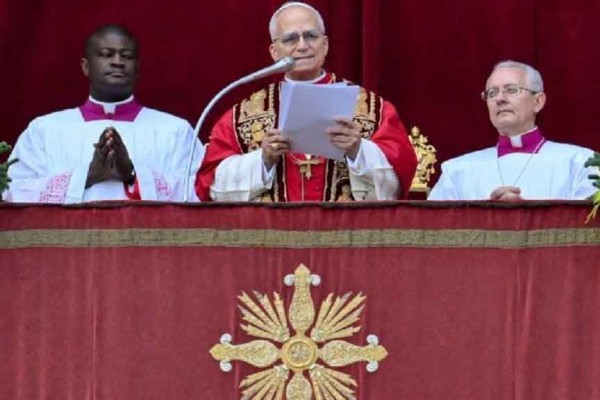 Pope Leo XIV urged dialogue and reconciliation for peace at Christmas.