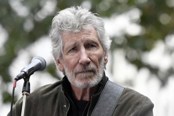 Pink Floyd musician rejects U.S. aggression against Venezuela