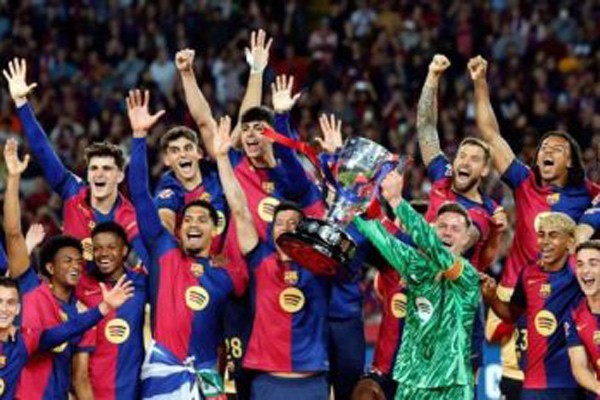 Barcelona retains Spanish Super Cup football title