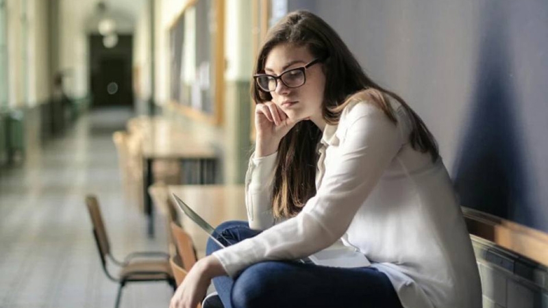 Jóvenes entre el estrés y la incertidumbre