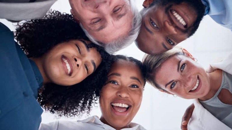 Satisfacción de las necesidades básicas y el desarrollo integral de cada persona