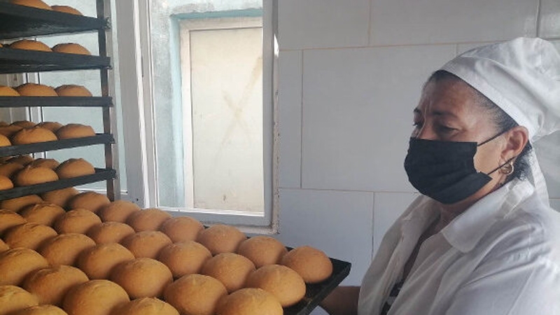 Producción de pan en Florida, Camagüey