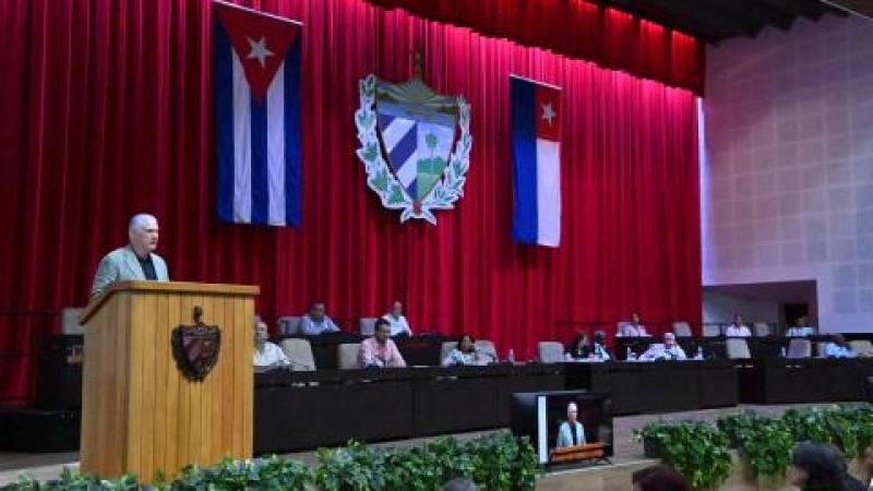 Presidente de Cuba convoca a transformación profunda en el país