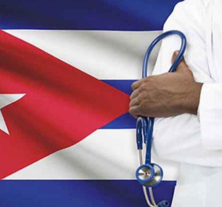 Médicos brasileños formados en Cuba destacan humanismo de la isla