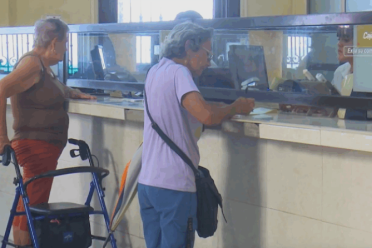 Información sobre el pago a jubilados y disponibilidad de efectivo en Camagüey