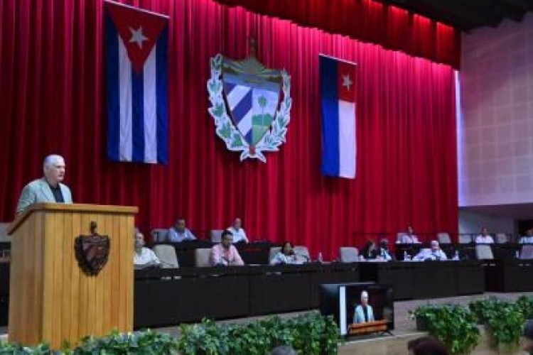Presidente de Cuba convoca a transformación profunda en el país
