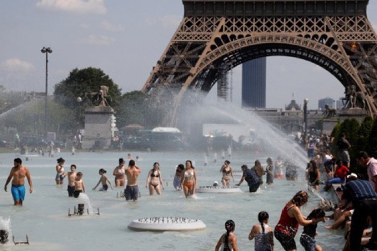 El calor enluta a Francia: Mil muertes más de lo 