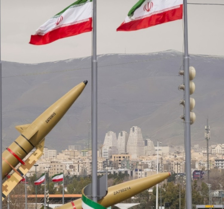 Irán promete una «vida negra» a enemigos por la muerte de inocentes
