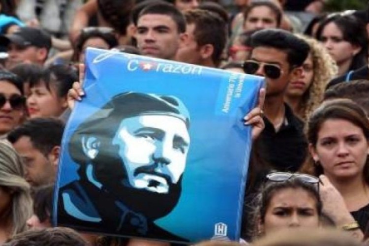 Italian youths celebrate the centenary of Cuban leader Fidel Castro