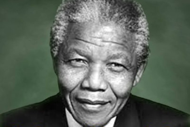 Nelson Mandela: Un ser humano imprescindible, un libro para no desdeñar