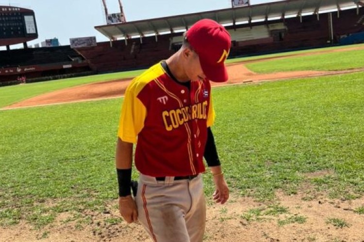 Anthony Navarro, joven promesa del béisbol matancero 