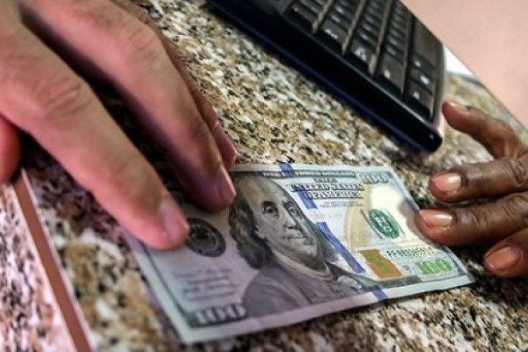 The sale of dollars to the public has begun in Florida