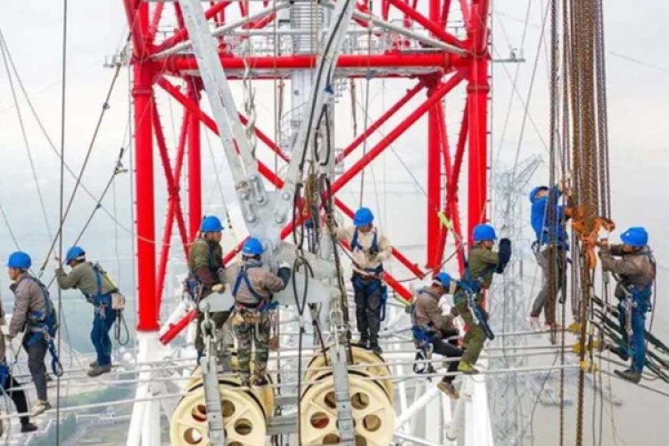 China registra récord mundial en consumo anual de electricidad